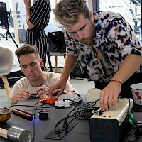 Fontys ICT students and colleagues make drone music together